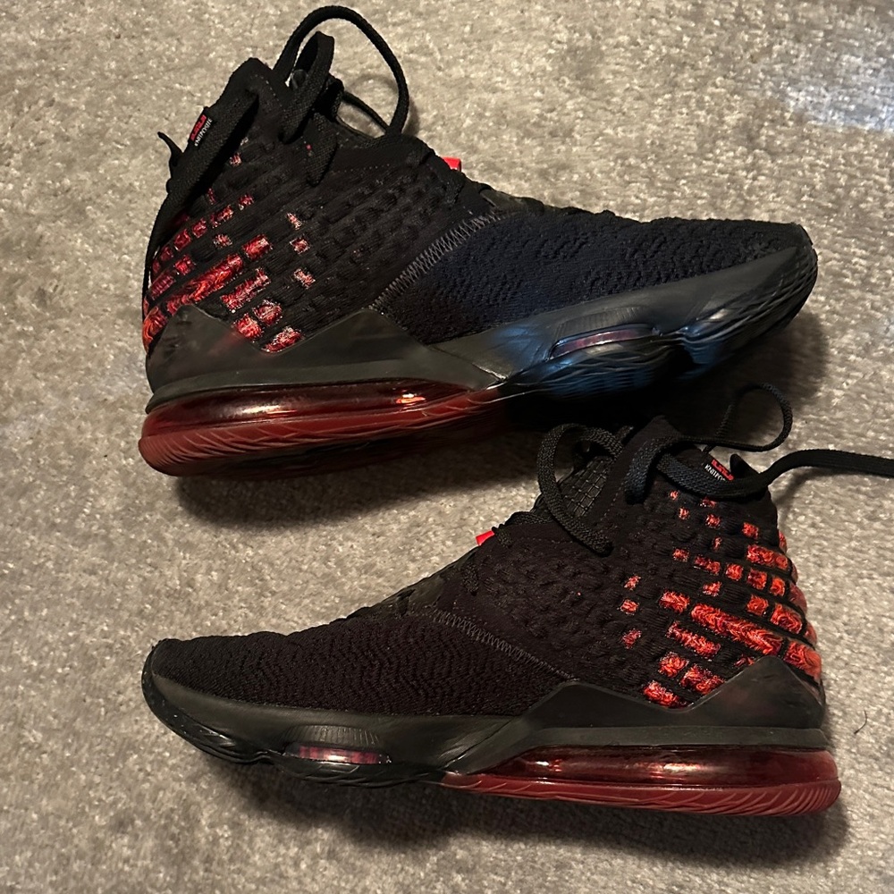 LEBRON 17 “INFRARED VI” - Picture 2 of 8
